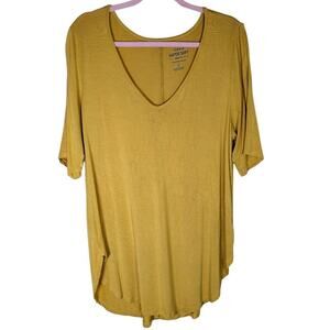 Torrid Mustard Yellow Basic v-Neck Short Sleeve Tee Size 2